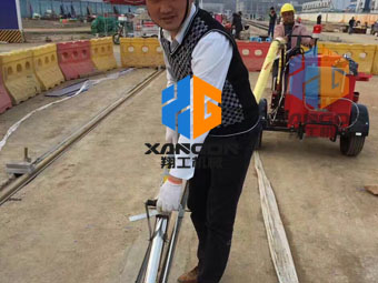 路面灌縫施工，選翔工機(jī)械瀝青灌縫機(jī)