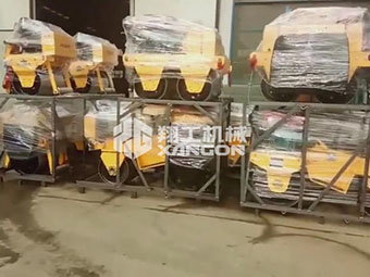 翔工機(jī)械一批小型壓路機(jī)包裝好，成功出口到國外
