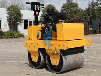 使用小型壓路機碾壓路基有哪些要求呢？