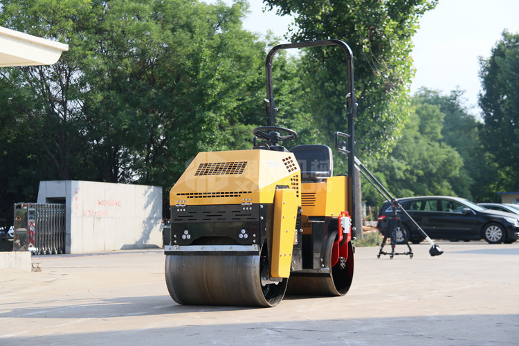 小型壓路機(jī)解封碾壓技巧詳解，新手不可錯(cuò)過(guò)！